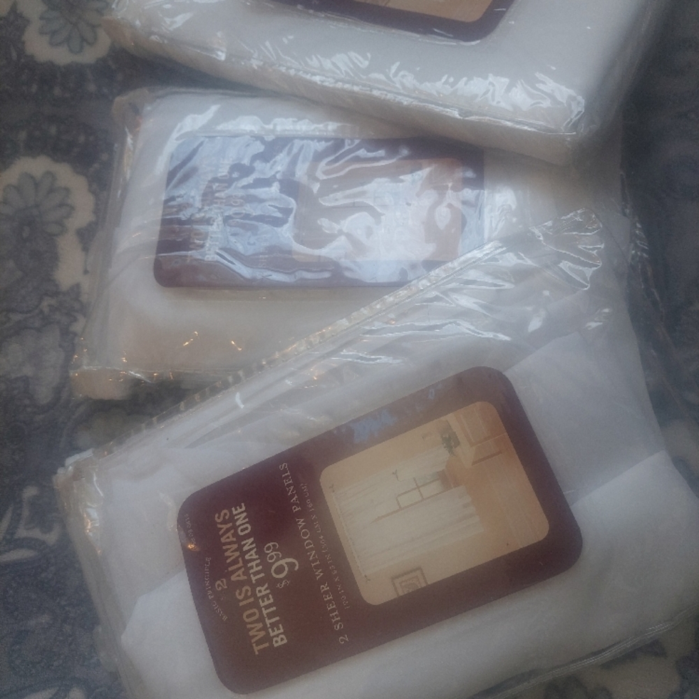 NWT Vintage Sheer Window Panels (6) White